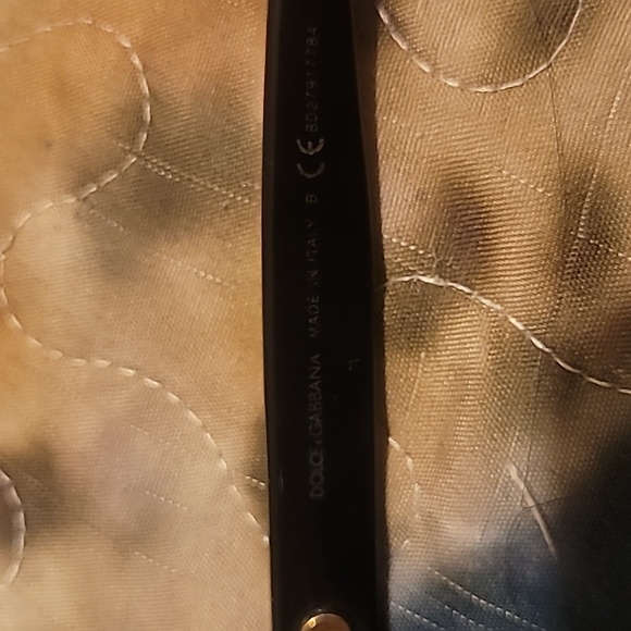 Dolce and Gabbana eyeglasses frames with black case no cloth - Picture 5 of 7